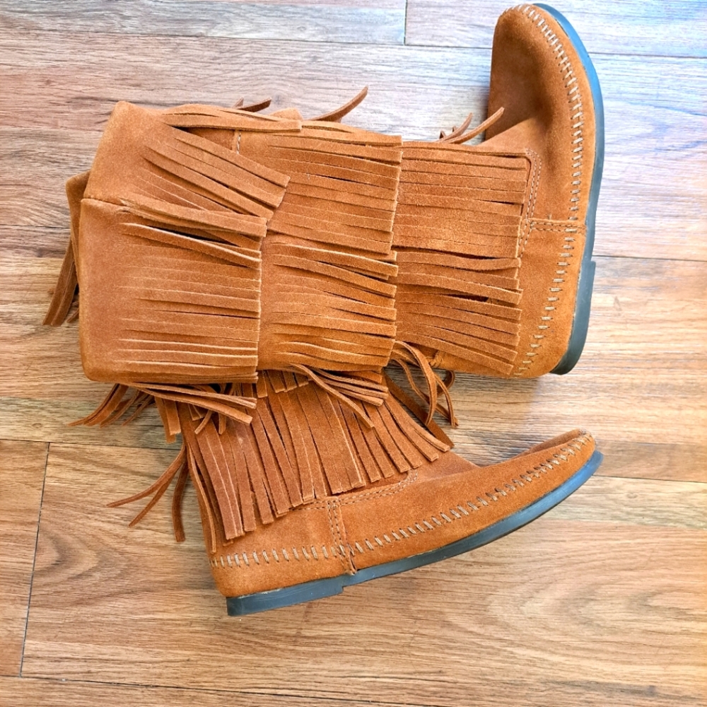 Minnetonka brown suede leather fringe boots
